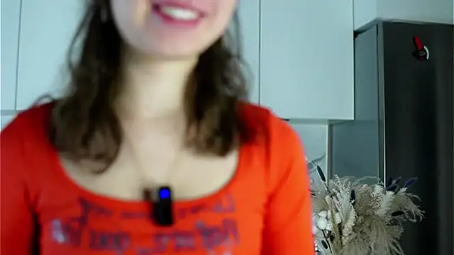 Snapshot of AmmieGerber chatting on October 23, 1:33 am AmmieGerber online show from October 23, 1:33 am