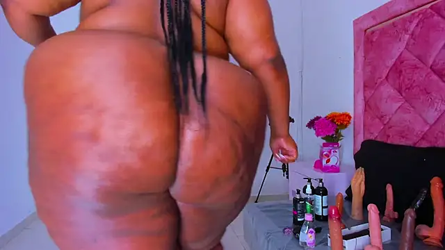 Bigasshott  online show from November 30, 11:20 pm