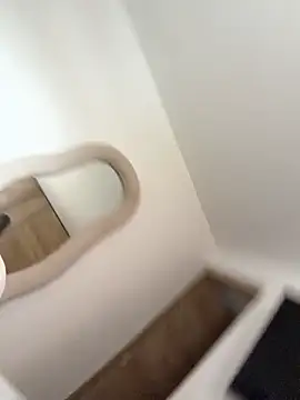 camila vanucci- online show from November 6, 3:40 pm