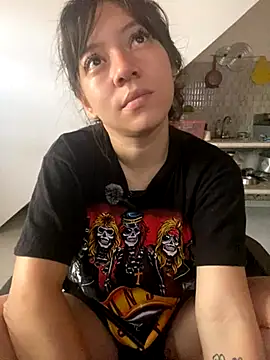 Snapshot of Damara_Rolands- chatting on October 23, 6:25 pm Damara Rolands- online show from October 23, 6:25 pm