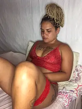 AliceXmoore online show from December 2, 1:35 pm