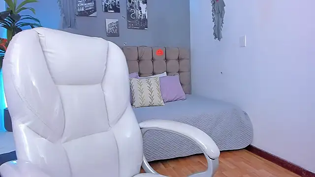 Vannelope bigboobs online show from October 31, 1:37 pm