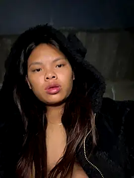 hello-cute online show from November 30, 10:36 pm