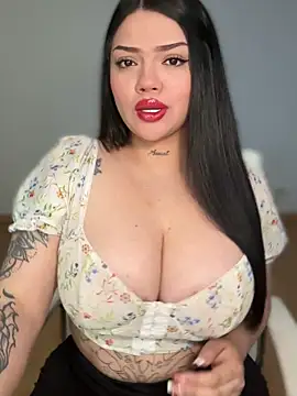 dulcemarianh  online show from April 13, 3:19 am