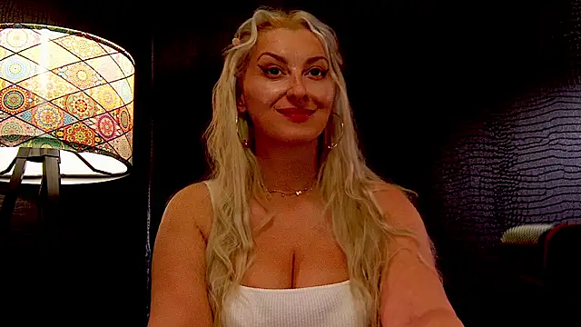 LeticiaReys online show from January 17, 5:53 pm