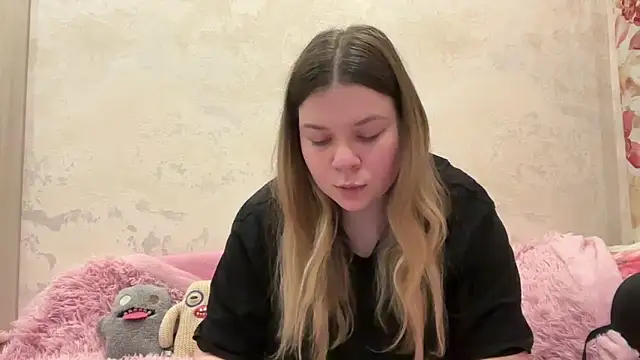 Crave Elise online show from November 17, 12:00 am