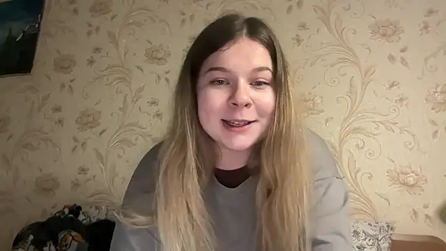 Crave Elise online show from October 30, 9:49 pm