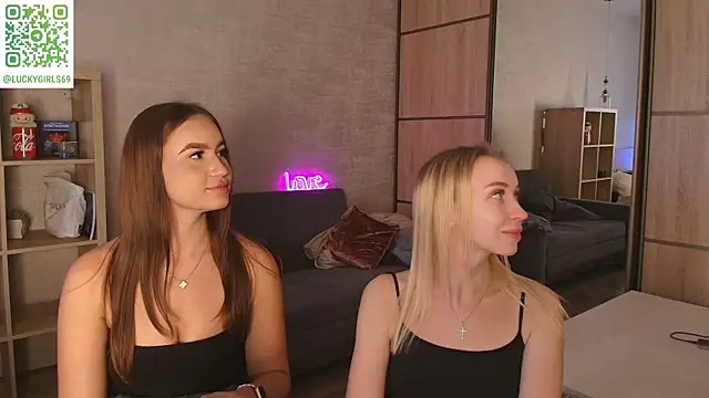 MayaGlow online show from October 11, 5:45 am