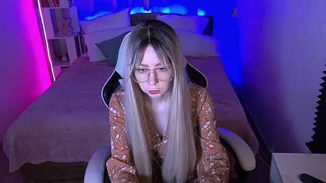 sofiisun online show from November 4, 2:05 am