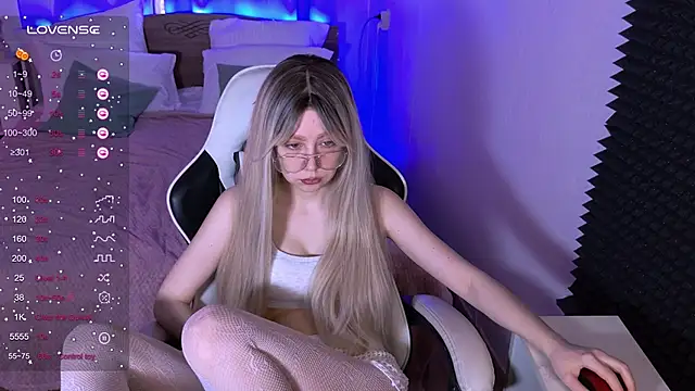 sofiisun online show from February 11, 4:14 am