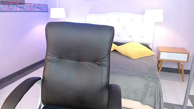 Rosee20  online show from November 10, 2:17 am