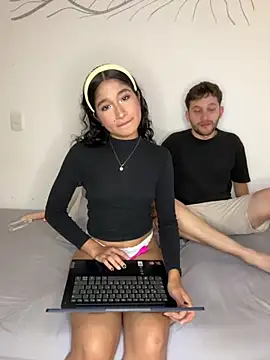 Snapshot of Ariasex_ chatting on October 18, 7:26 pm Ariasex online show from October 18, 7:26 pm