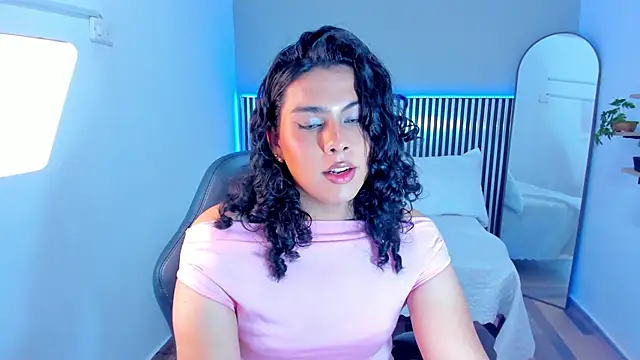 Little Alli online show from December 20, 1:31 am