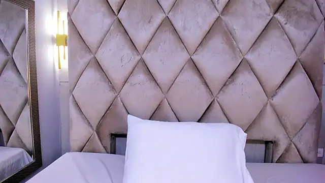 GabyParker  online show from December 16, 12:33 pm