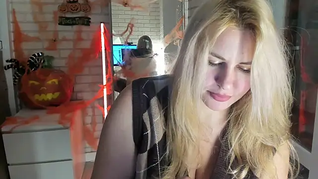 Passion-Blondy online show from October 22, 7:30 pm