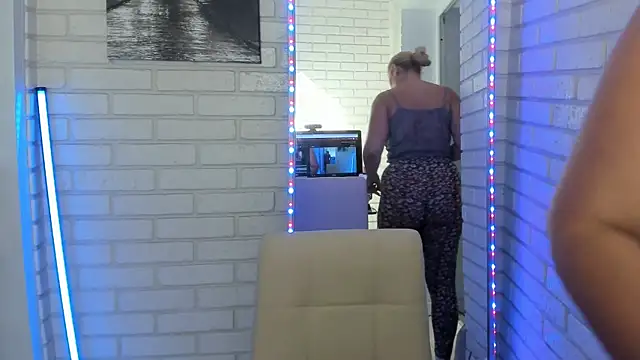 Passion-Blondy online show from September 17, 6:17 pm