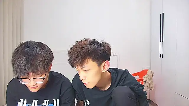 KK-cuteboy online show from June 4, 10:03 pm