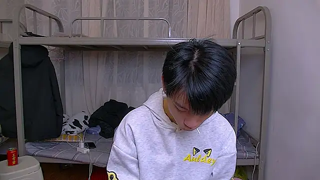 KK-cuteboy online show from December 17, 10:41 am