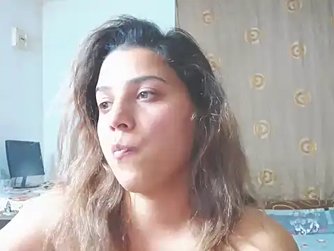 MadisonCharm online show from April 18, 7:58 pm