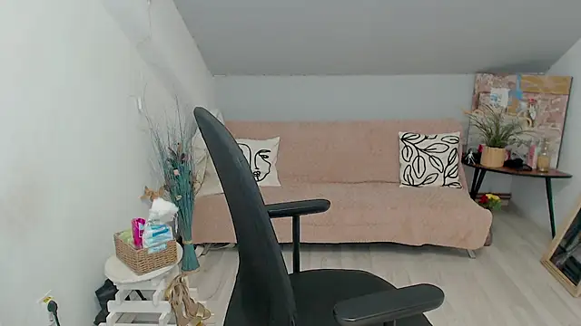 BettyJamess online show from October 27, 8:03 pm