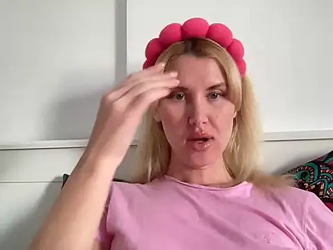 Ilymaris online show from February 17, 11:09 am