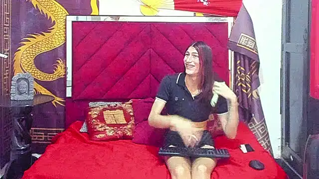 Pride couple online show from January 5, 11:30 pm