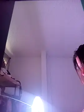 Natacha 02 online show from December 5, 9:05 pm