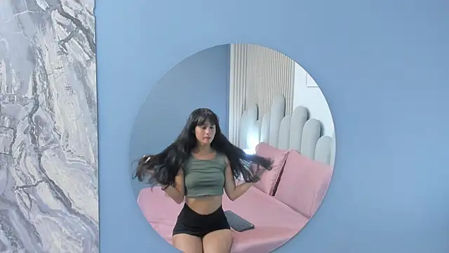 luly dreams online show from April 7, 11:12 am