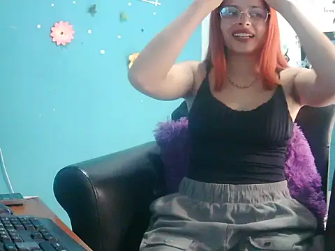 Snapshot of dayra_velez chatting on October 21, 4:22 pm dayra velez online show from October 21, 4:22 pm