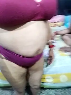 modhu82 online show from March 14, 7:15 pm