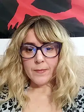 Amelialove42 online show from February 5, 7:50 pm