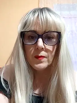 Amelialove42 online show from November 5, 2:00 pm