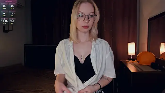 CleoStier online show from October 22, 7:19 pm