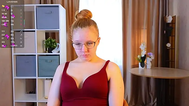 AlinaAldrete online show from November 4, 4:39 am