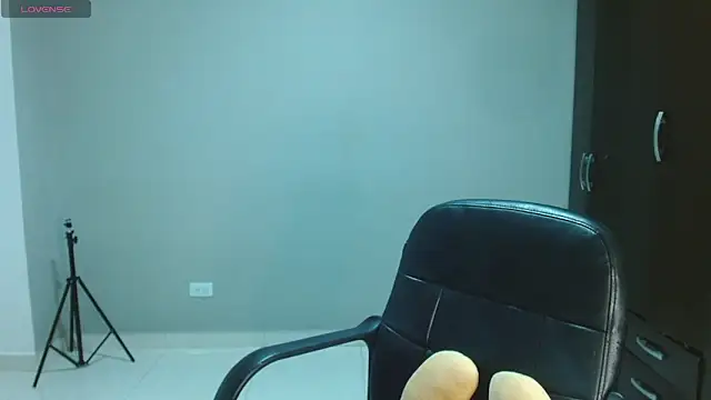 ari thompson online show from December 20, 11:53 pm