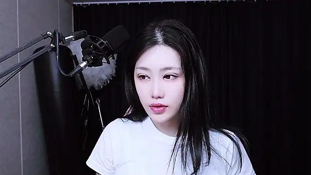 MISA 02 online show from November 14, 1:44 pm