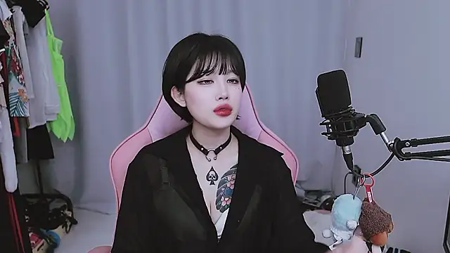 MISA 02 online show from April 19, 8:14 am