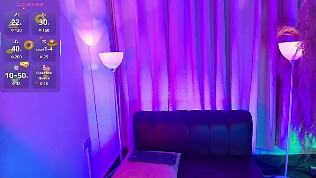 Luna Vex online show from December 3, 3:20 am