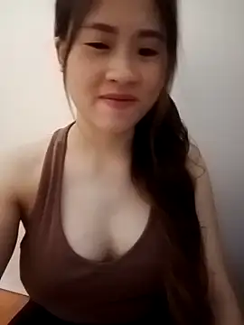 tuongvycute online show from October 15, 3:03 pm