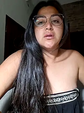 Snapshot of morenalatinaa chatting on February 2, 8:46 am morenalatinaa online show from February 2, 8:46 am