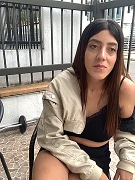 ElectraPink  online show from December 4, 1:24 pm