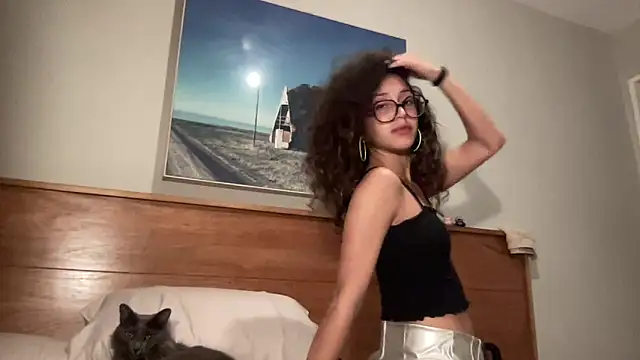 absoluthorrorfield online show from November 10, 2:17 am