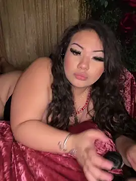 princesssirenaluna online show from June 17, 7:10 am