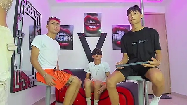 Snapshot of EMPIRE_BOYS1 chatting on October 11, 8:00 pm EMPIRE BOYS1 online show from October 11, 8:00 pm