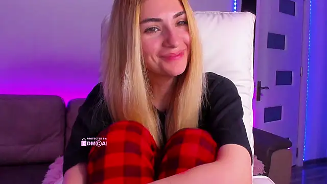 passionka online show from December 15, 8:36 pm