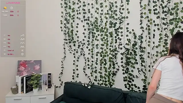 sweet and flirt online show from November 15, 6:47 am