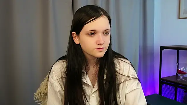 BrynnJune online show from October 22, 4:17 am