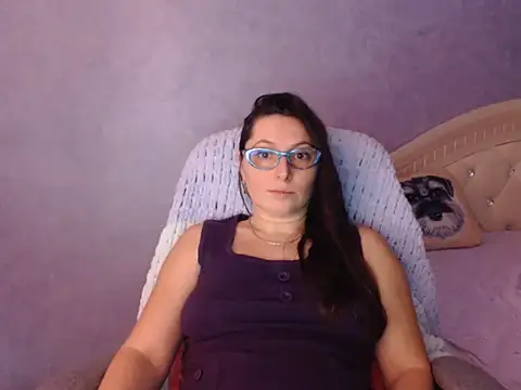 LuckyLisa23 online show from February 1, 4:28 pm