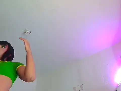 Trix ebony online show from March 31, 8:14 am