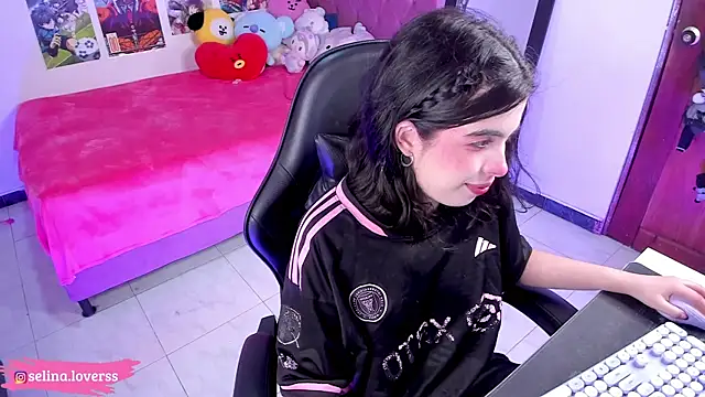 selina lovers  online show from August 2, 5:10 am